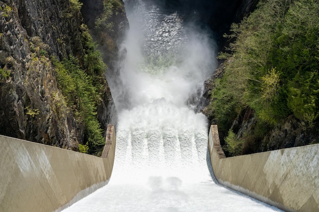 Capilano Lake Cleveland Dam Parco regionale del fiume Capilano North Vancouver BC Canada