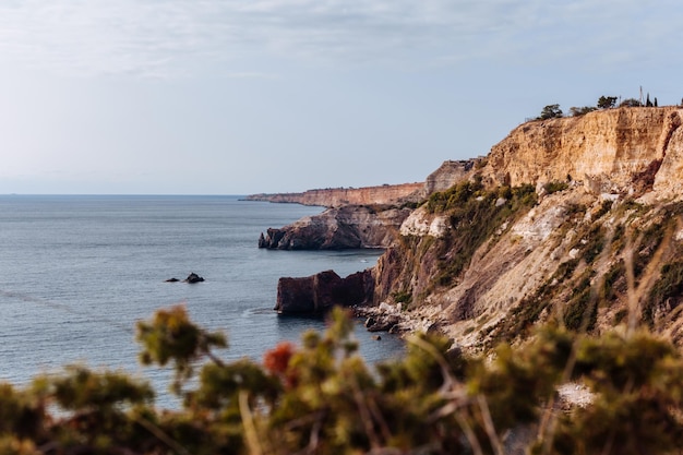 Capo fiolent su una costa rocciosa del Mar Nero Crimea Russia