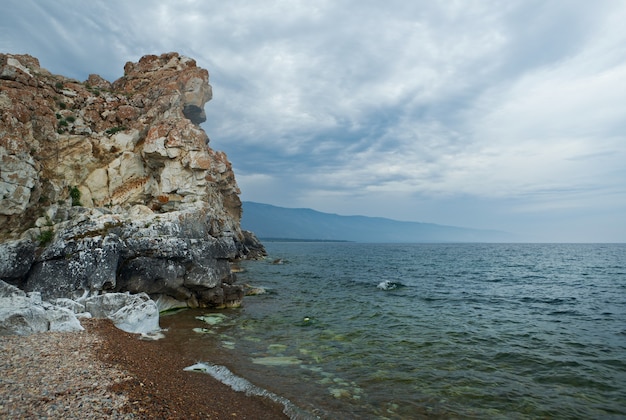 Capo Kurminsky (Tsagaan Khushun). Stretto di Maloe More, lago Baikal