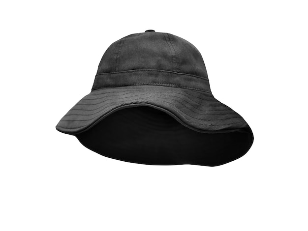 cappello a secchio nero isolato su bianco