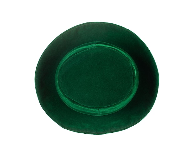 Cappello irlandese verde del giorno di San Patrizio isolato su priorità bassa bianca