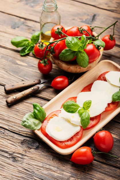 Caprese italiana tradizionale