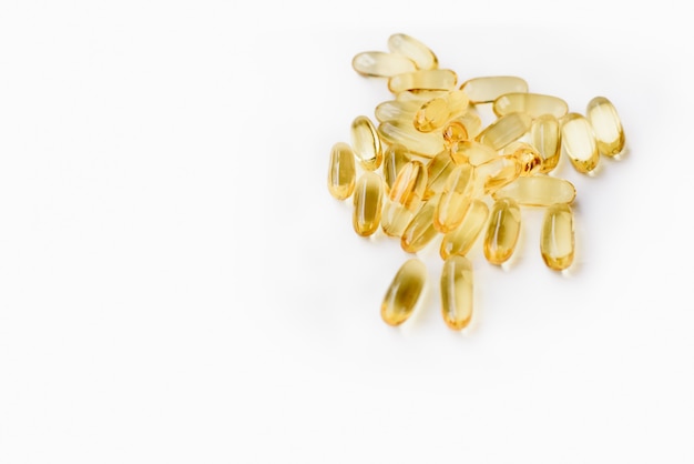 capsule capsula gelcap trasparenti con omega 3 e vitamine c