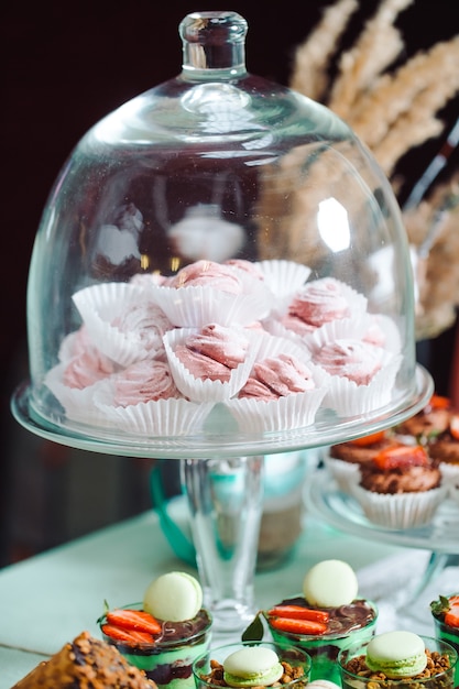 Caramelle gommosa e molle in barattolo di vetro per candy bar