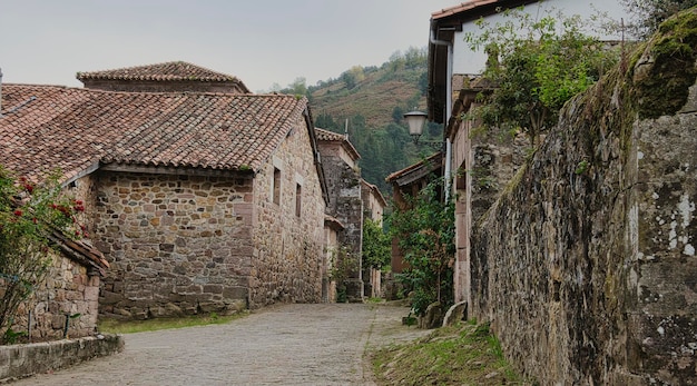 Carmona è un centro abitato appartenente al Comune di Cabuerniga Cantabria