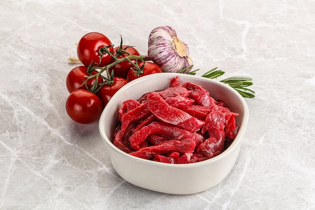 Carne di manzo cruda per cucinare