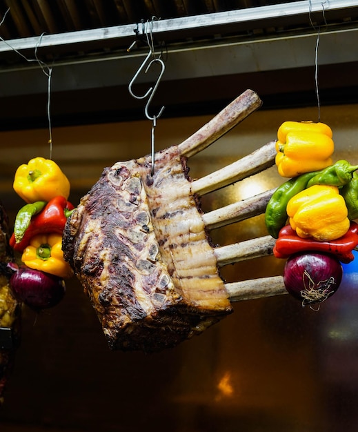 Carne di manzo in un barbecue argentino.