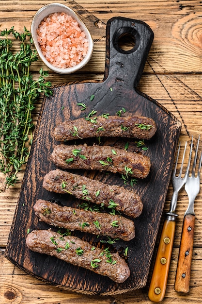 carne di manzo kebab salsicce