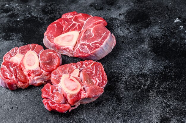 Carne di vitello fresca osso buco stinco bistecca, ossobuco italiano