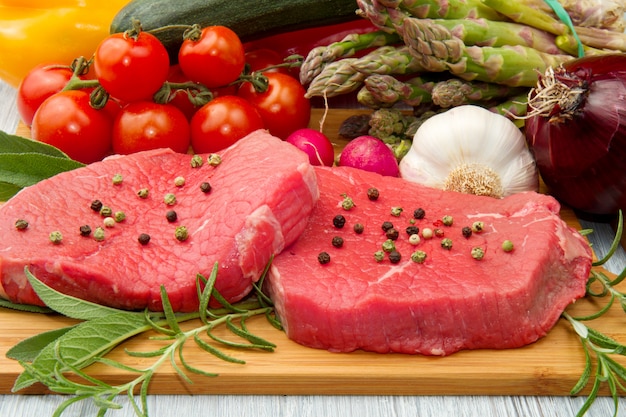 Carne rossa con verdure