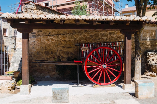 Carrozza trainata da cavalli per l'agricoltura a Caleruega Burgos Castilla y Leon Spagna