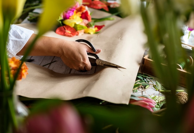 Carta da taglio a mano per fiore di arrangiamento