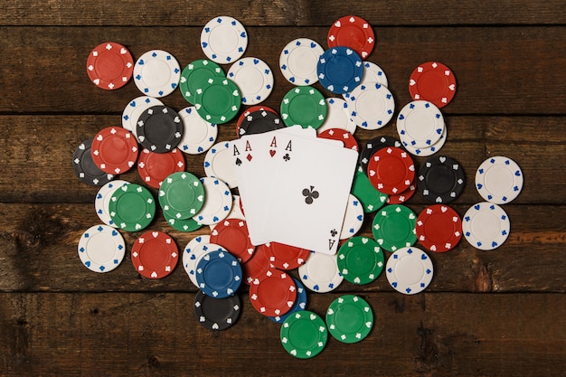 Carte da poker e fiches