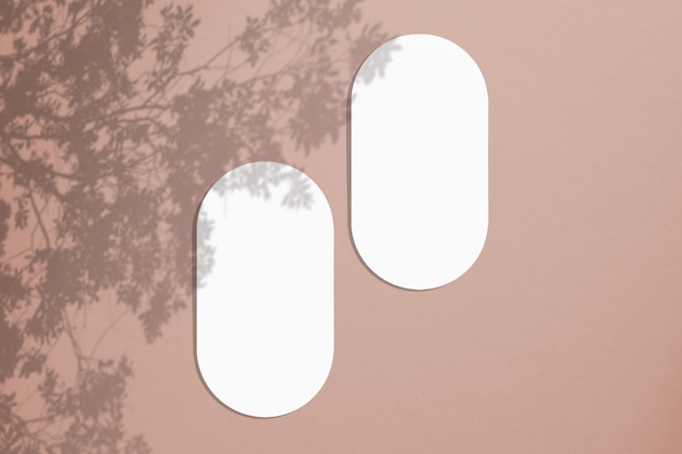 carte in una forma ovale vuota di stile minimalista con bordi arrotondati