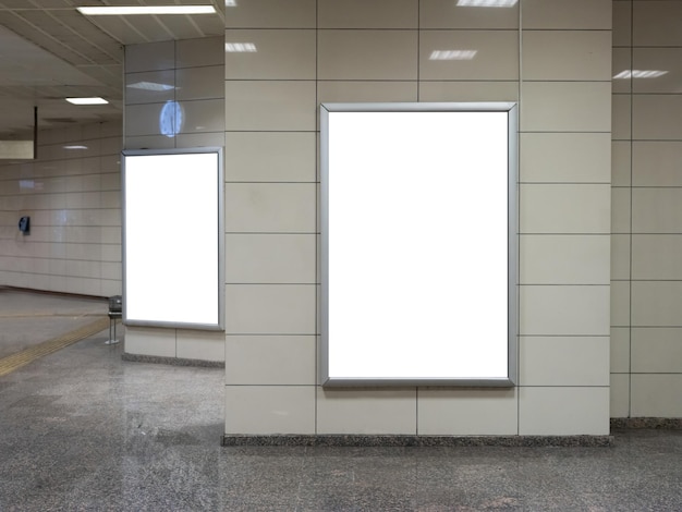 cartellone bianco