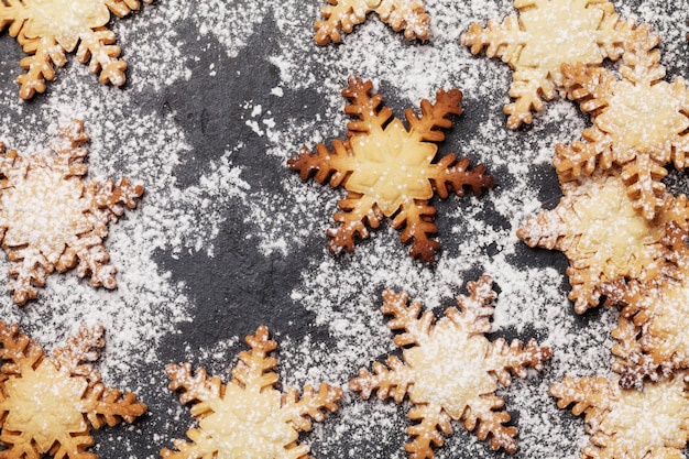 Cartolina d'auguri di Natale con biscotti di pan di zenzero