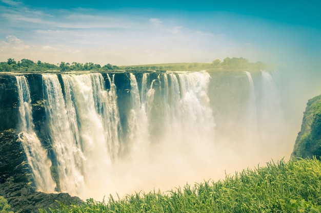 Cartolina d'epoca delle cascate Victoria Meraviglia naturale del continente africano dello Zimbabwe