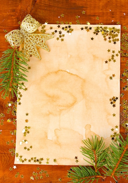 Cartolina di Natale su tavola di legno