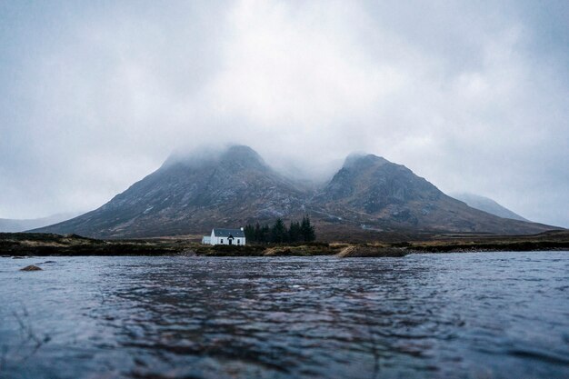 Casa bianca a Glen Etive