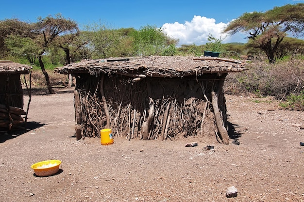 Casa in un villaggio di boscameni in Tanzania Africa