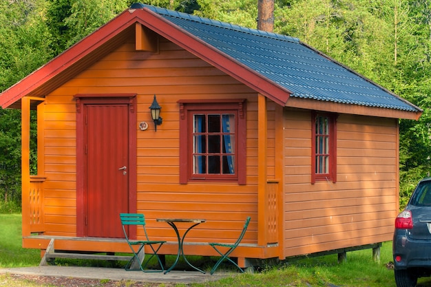 Casa nel bosco, campo norvegese