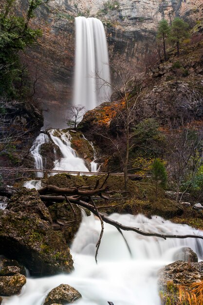 Cascata alla sorgente del fiume Mundo