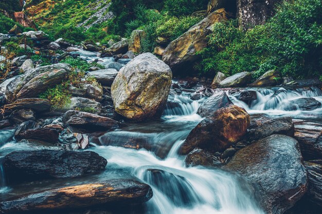 Cascata Bhagsu. Bhagsu, Himachal Pradesh, India