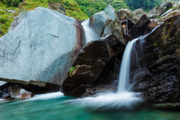 Cascata di Bhagsu in Bhagsu, Himachal Pradesh, India