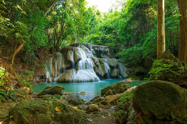 Cascata di Dong Pee SuaHuay Mae Khamin Provincia di Kanchanaburi Thailandia