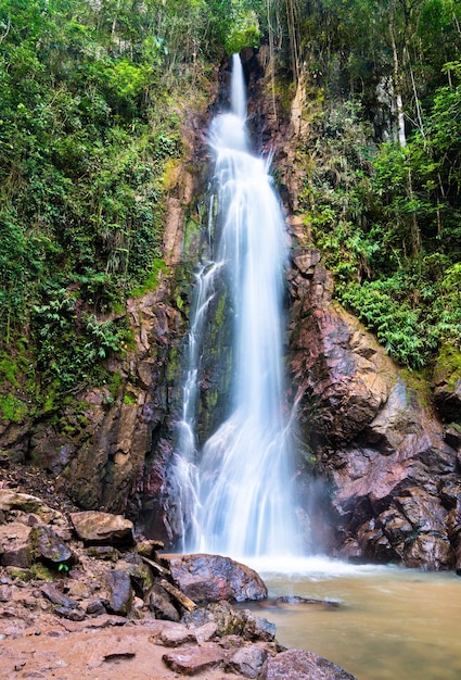 Cascata di El tirol nella giungla di chanchamayo in perù