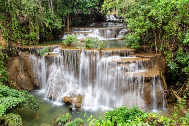 Cascata Huai Mae Khamin