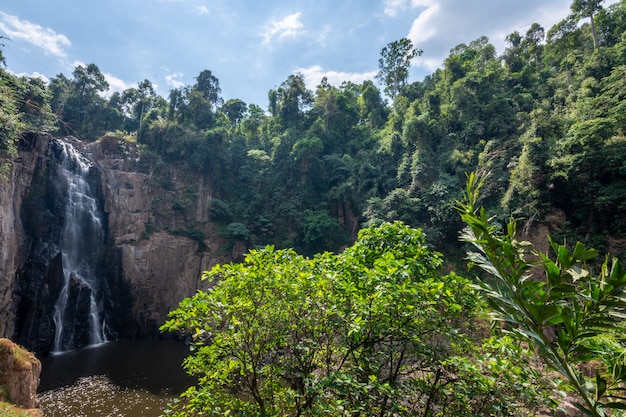 Cascata naturale NAROK