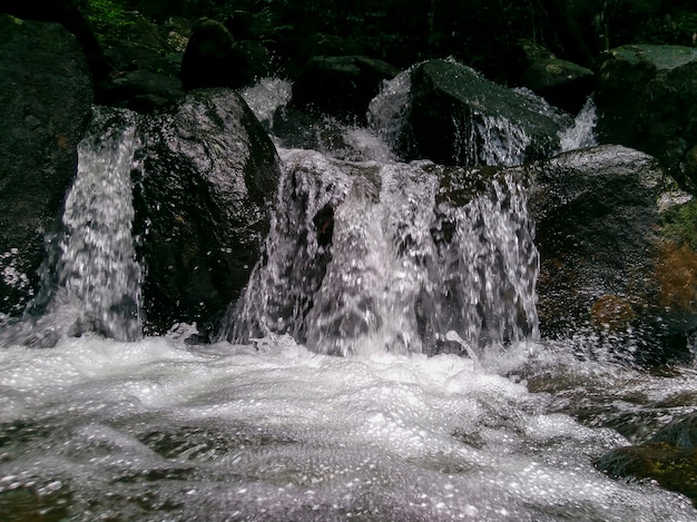 cascata naturale selvaggia