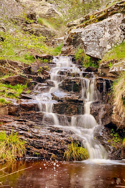 Cascata nel parco naturale della sierra de baza