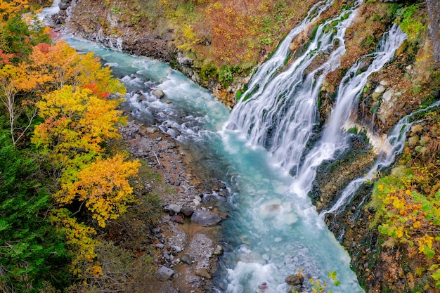 Cascata Shirahige in autunno e autunno stagione, Hokkaido, in Giappone