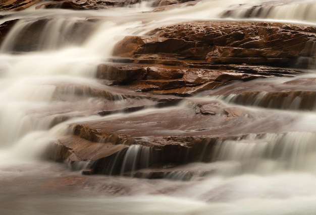 Cascata su Muddy Creek vicino a Albright WV