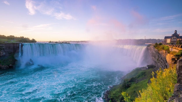 Cascate del Niagara tra il Canada e gli Stati Uniti d'America