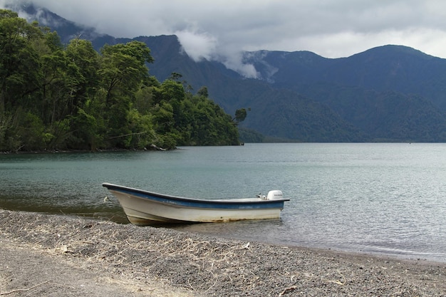 Cascate e lago a Petrohue Cile