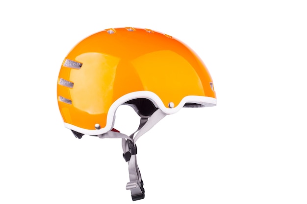 Casco da bicicletta di colore arancione con tracciato di ritaglio.