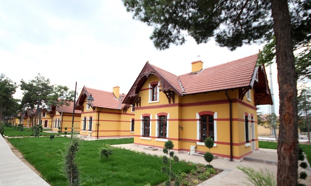 Case della stazione di architettura tedesca a Konya in Turchia