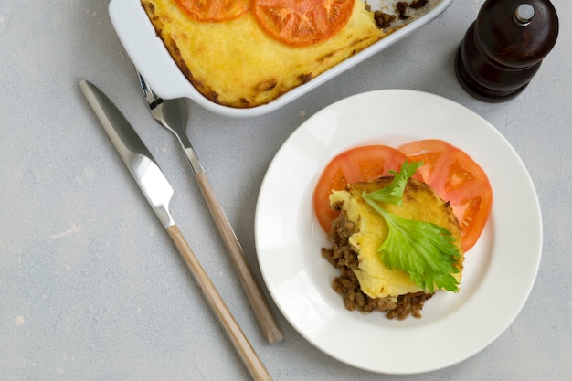 Casseruola di patate con carne macinata.