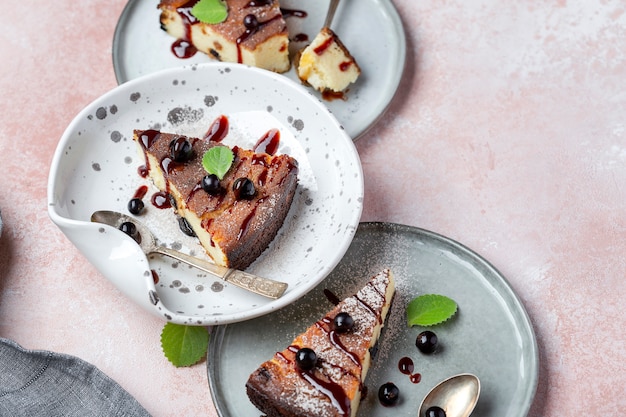 Casseruola di ricotta con marmellata di frutti di bosco