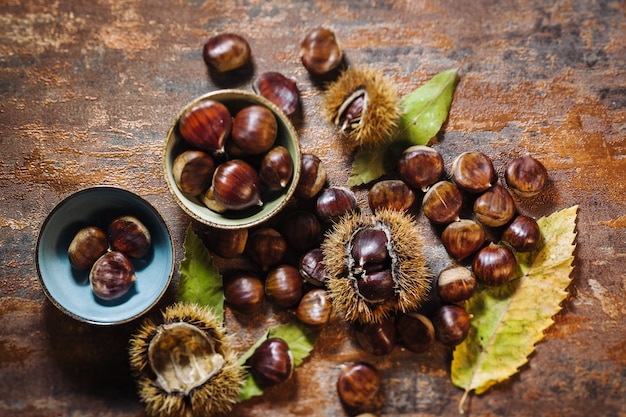 Castagne crude fresche