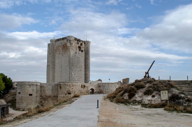 Castello del villaggio di Iscar nella provincia di Valladolid