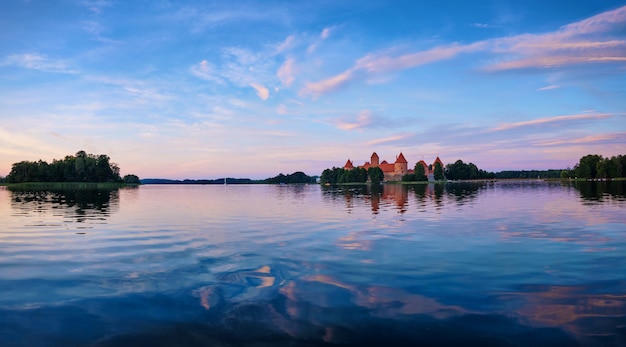 Castello dell'isola di Trakai nel lago Galve, Lituania