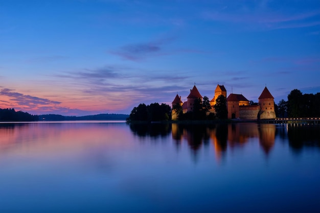 Castello dell'isola di Trakai nel lago galve lituania