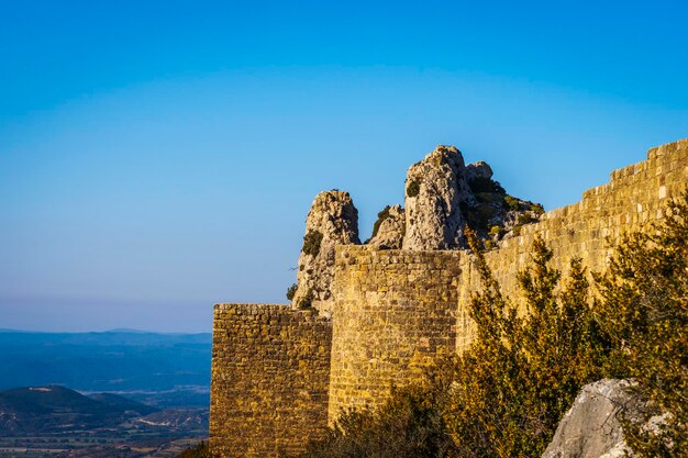 Castello di Loarre spagna muro principale rocce e scogliere