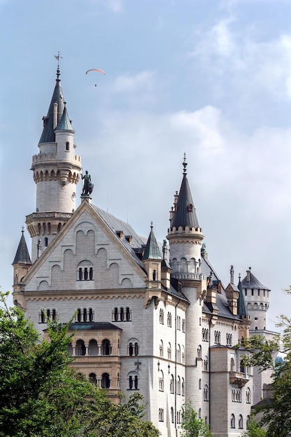 Castello di Neuschwanstein nelle Alpi Bavaresi