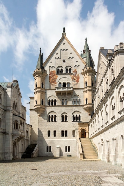 Castello di Neuschwanstein nelle Alpi Bavaresi