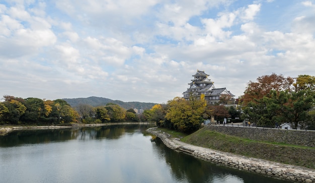 Castello di Okayama nella stagione autunnale, Okayama, Giappone